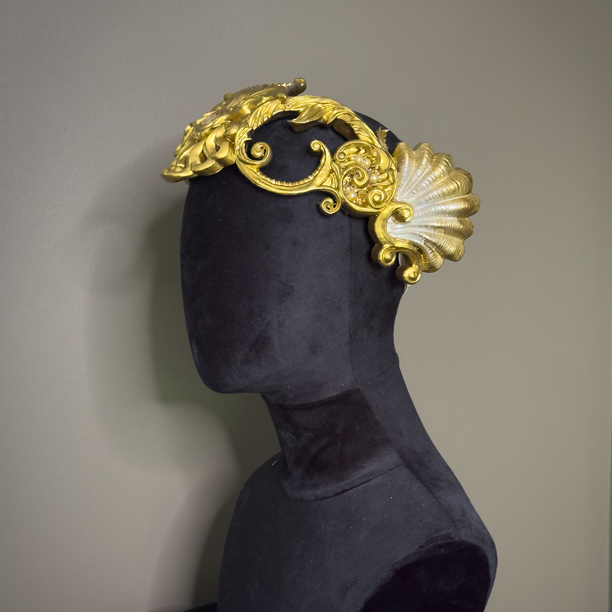 Relic Crown - Gold & Pearl