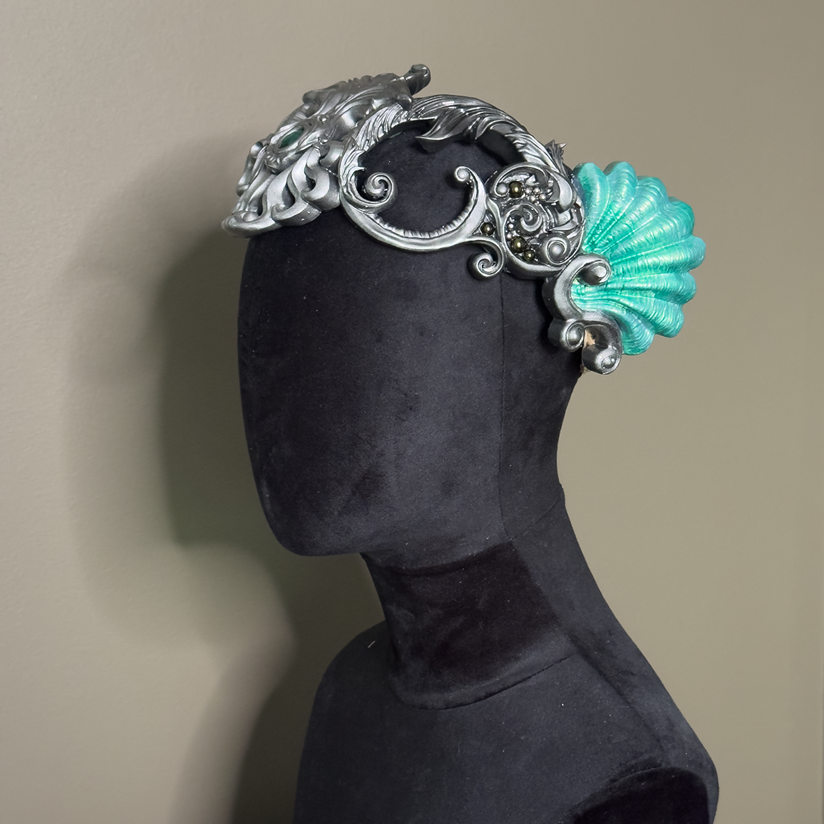 Relic Crown - Dark Silver & Green
