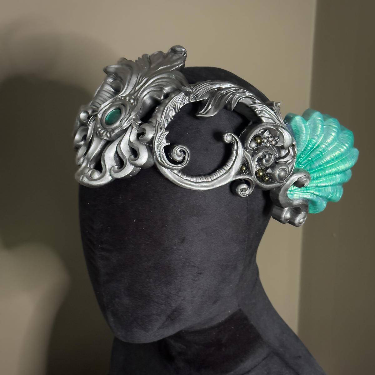 Relic Crown - Dark Silver & Green